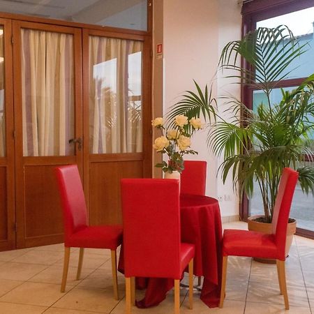 Hotel Spiaggia Villa Paola ベラーリア・イジェア・マリーナ エクステリア 写真