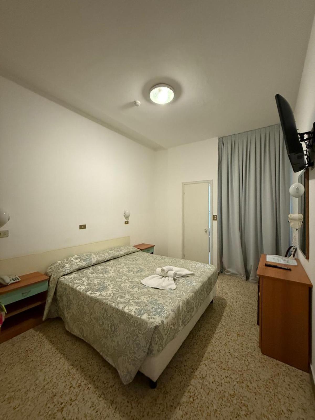 Hotel Spiaggia Villa Paola ベラーリア・イジェア・マリーナ エクステリア 写真
