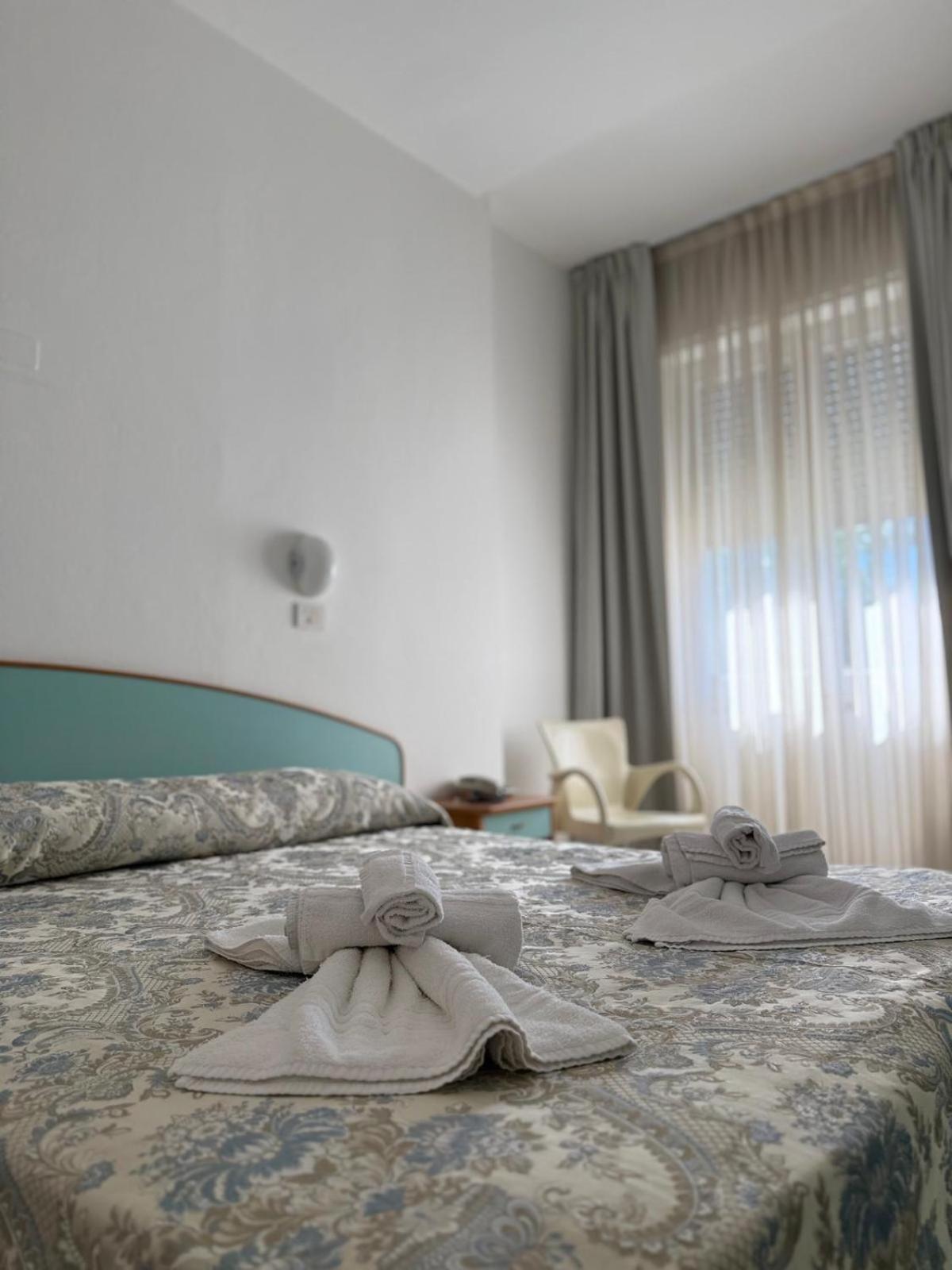 Hotel Spiaggia Villa Paola ベラーリア・イジェア・マリーナ エクステリア 写真