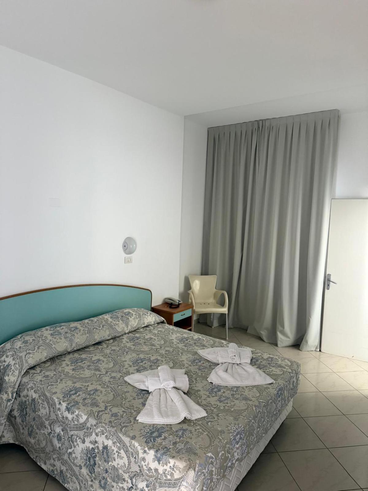 Hotel Spiaggia Villa Paola ベラーリア・イジェア・マリーナ エクステリア 写真